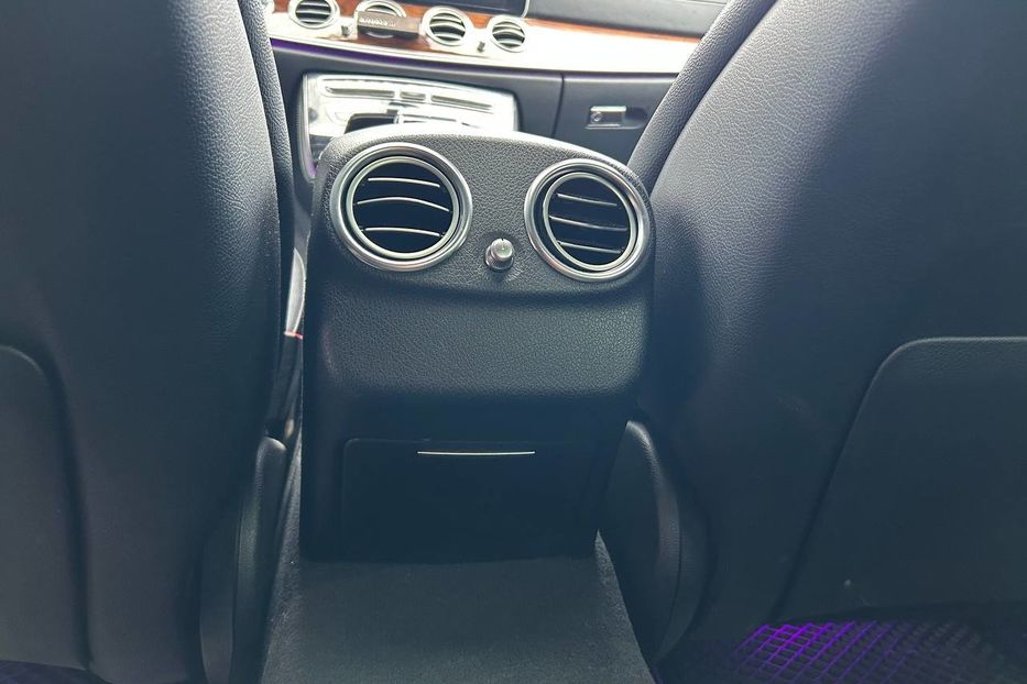 Продам Mercedes-Benz E-Class 2016 года в Черновцах