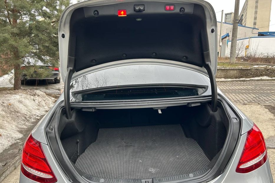 Продам Mercedes-Benz E-Class 2016 года в Черновцах