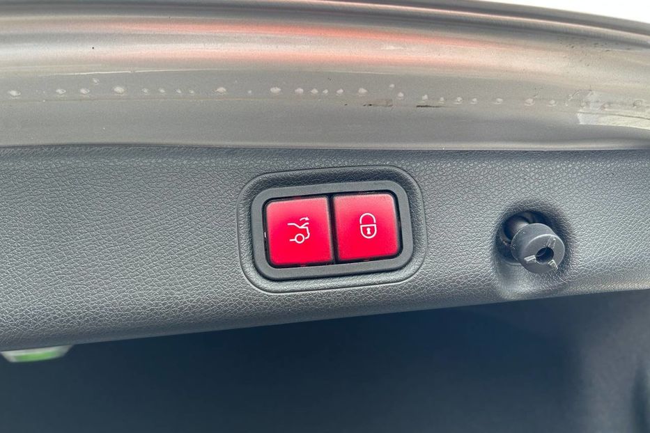 Продам Mercedes-Benz E-Class 2016 года в Черновцах