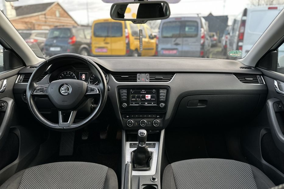 Продам Skoda Octavia A7 2016 года в Луцке