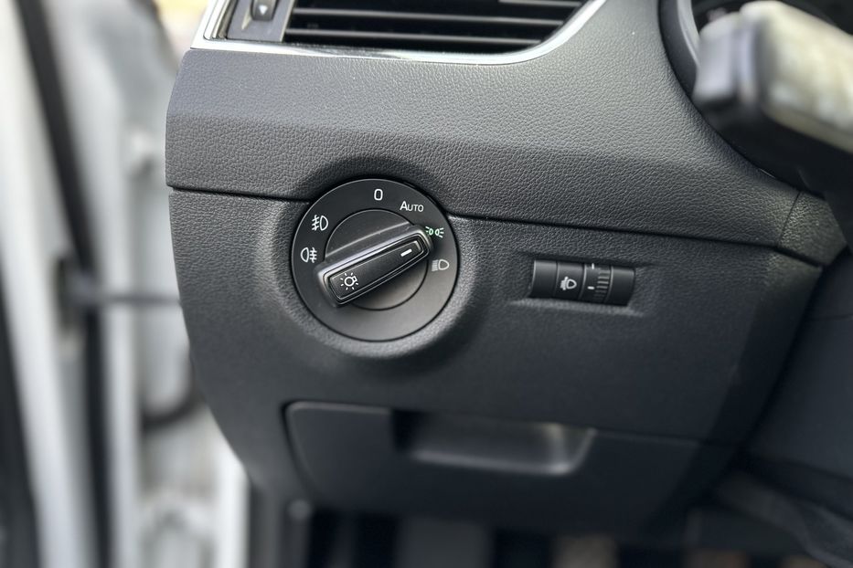 Продам Skoda Octavia A7 2016 года в Луцке