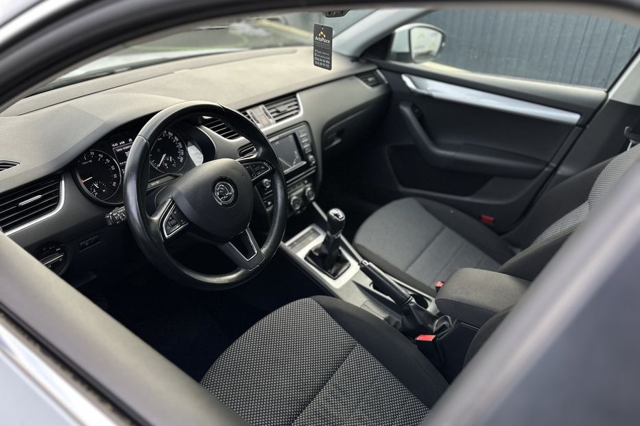 Продам Skoda Octavia A7 2016 года в Луцке