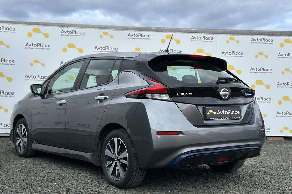 Продам Nissan Leaf 2022 года в Луцке