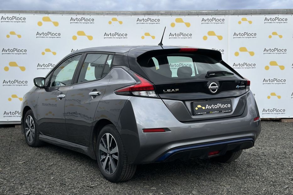 Продам Nissan Leaf 2022 года в Луцке