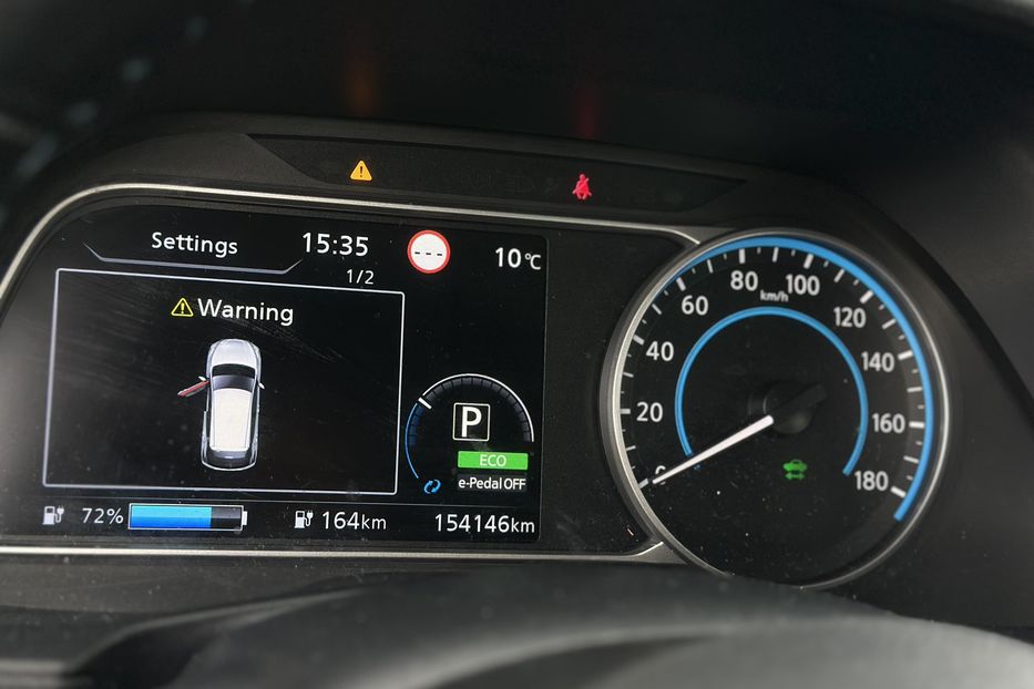 Продам Nissan Leaf 2022 года в Луцке