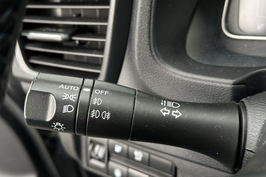 Продам Nissan Leaf 2022 года в Луцке