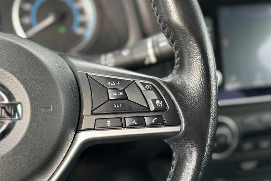 Продам Nissan Leaf 2022 года в Луцке