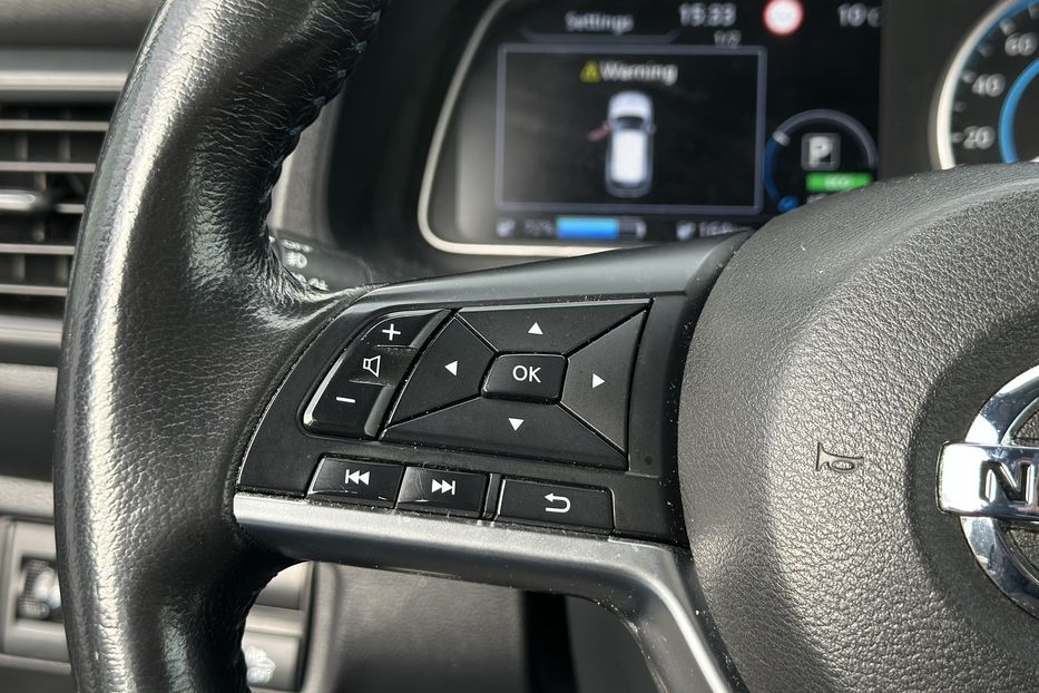 Продам Nissan Leaf 2022 года в Луцке