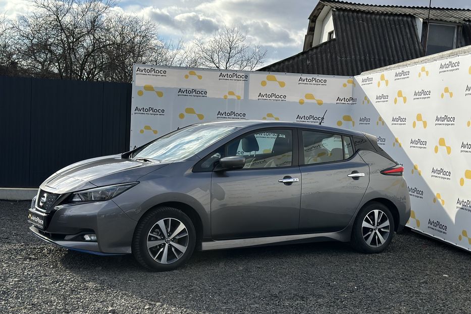 Продам Nissan Leaf 2022 года в Луцке