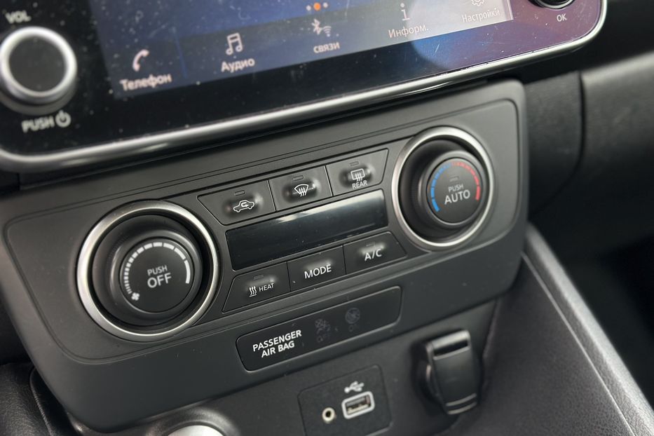 Продам Nissan Leaf 2022 года в Луцке