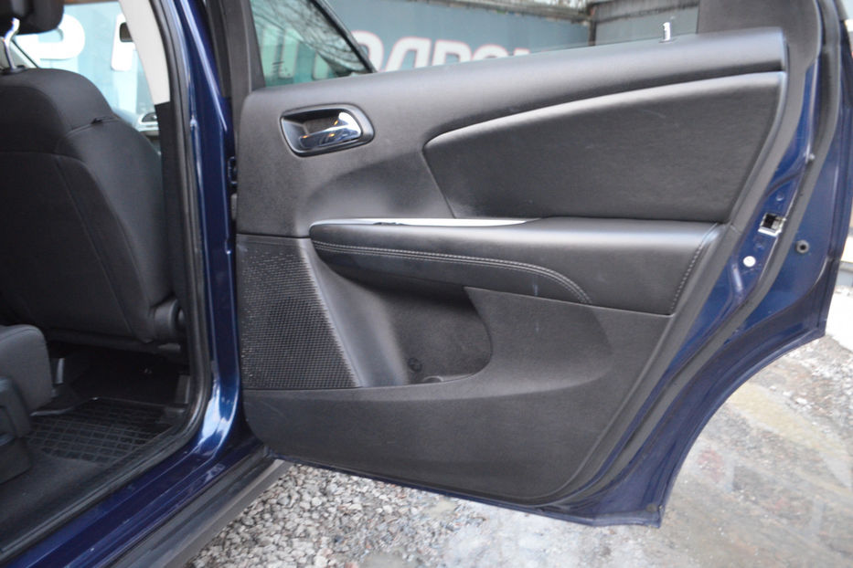 Продам Dodge Journey 2.4 AT (170 к.с.) 2018 года в Киеве