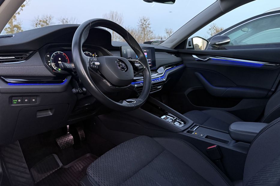 Продам Skoda Octavia А8 2.0 TDI 150к.с АТ FULL LED 2021 года в Львове