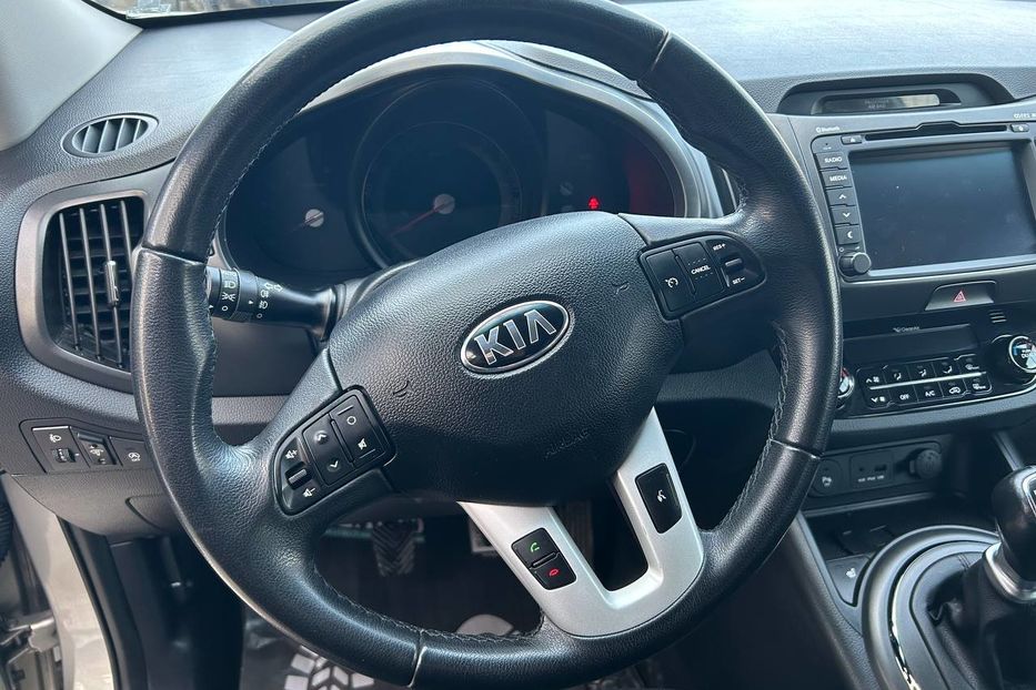 Продам Kia Sportage 2013 года в Черновцах