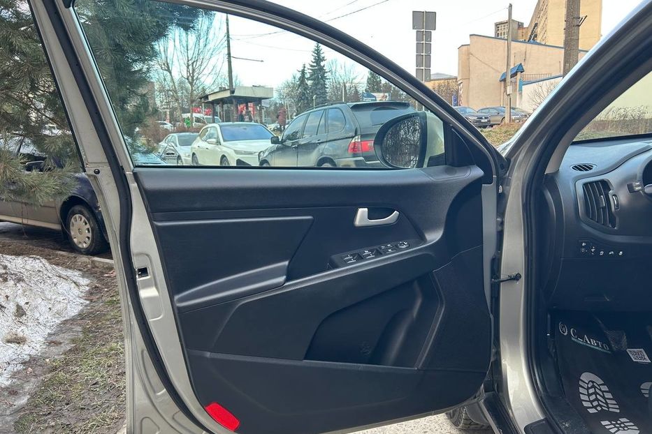 Продам Kia Sportage 2013 года в Черновцах