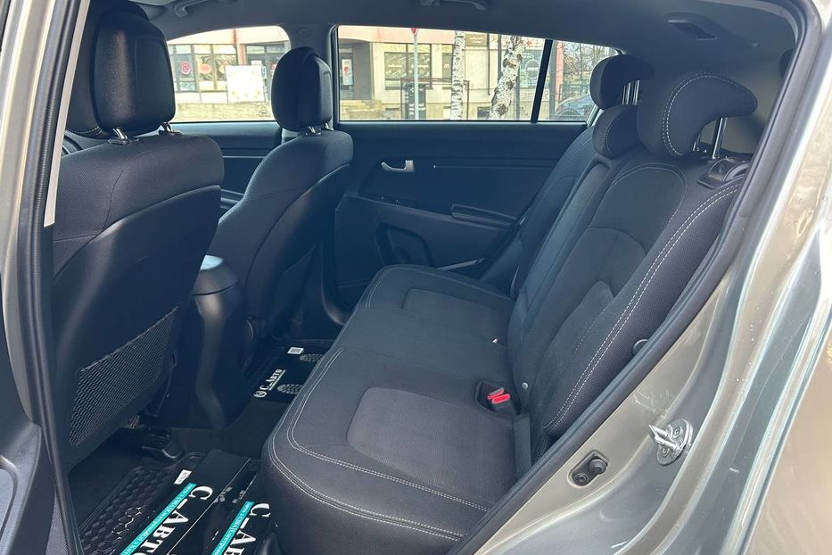 Продам Kia Sportage 2013 года в Черновцах