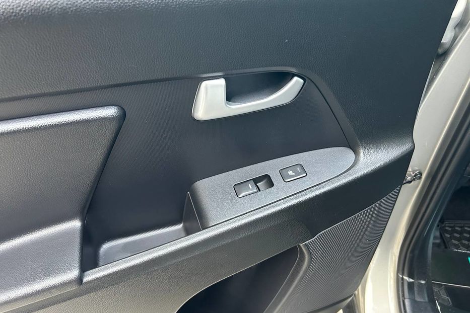 Продам Kia Sportage 2013 года в Черновцах