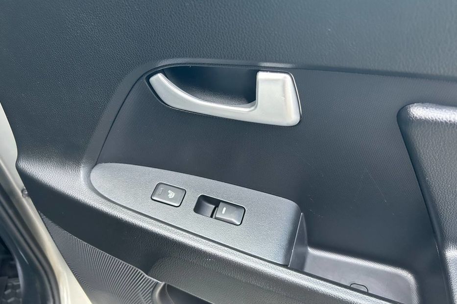 Продам Kia Sportage 2013 года в Черновцах