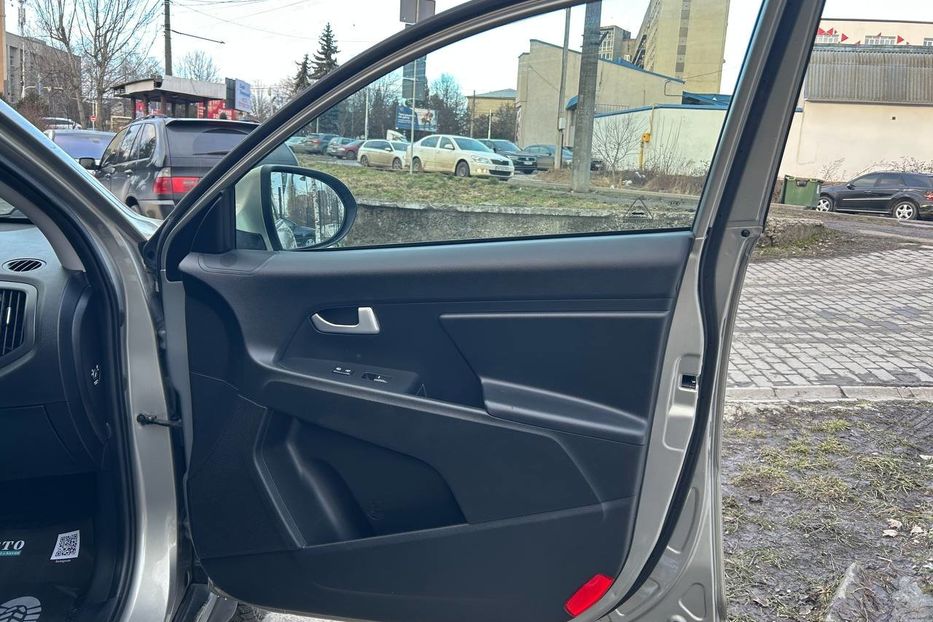 Продам Kia Sportage 2013 года в Черновцах