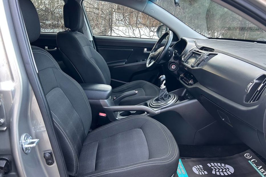 Продам Kia Sportage 2013 года в Черновцах