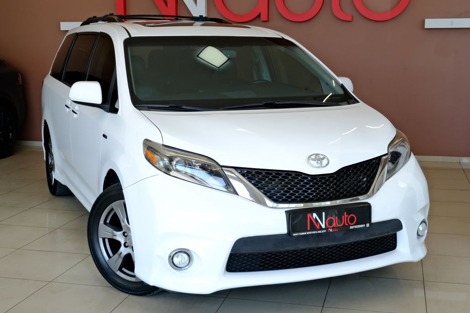 Продам Toyota Sienna 2016 года в Одессе
