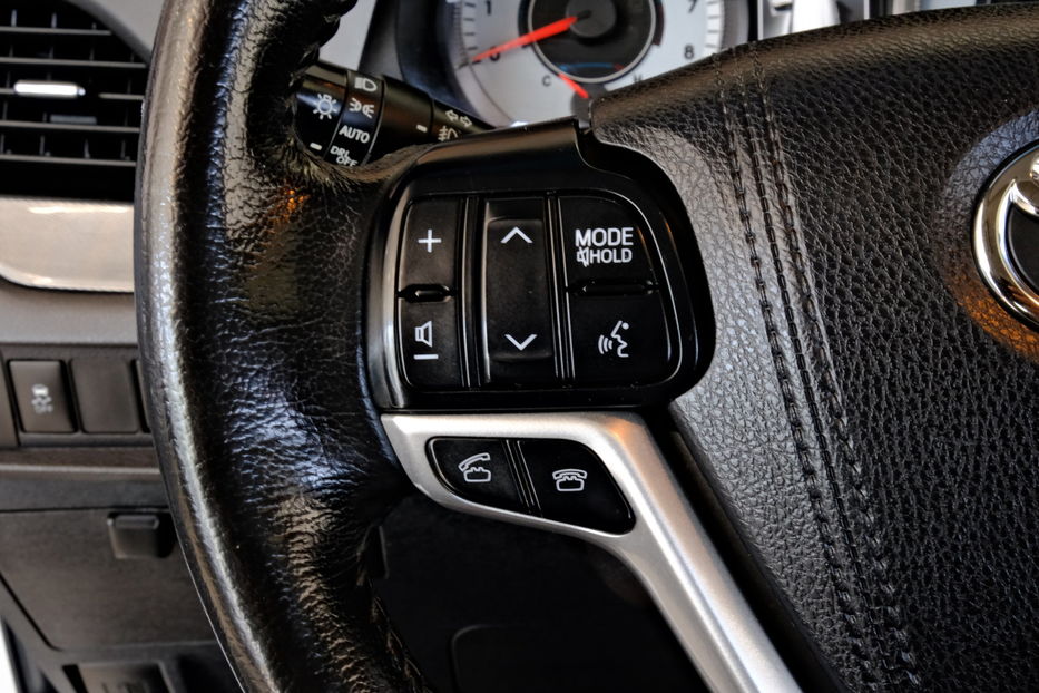 Продам Toyota Sienna 2016 года в Одессе