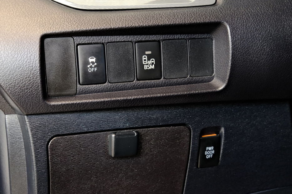 Продам Toyota Sienna 2016 года в Одессе