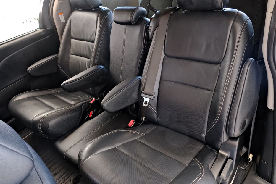 Продам Toyota Sienna 2016 года в Одессе