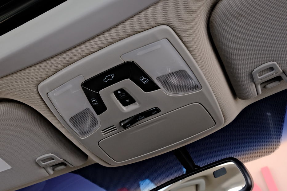 Продам Toyota Sienna 2016 года в Одессе