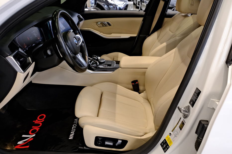 Продам BMW 330 2020 года в Одессе