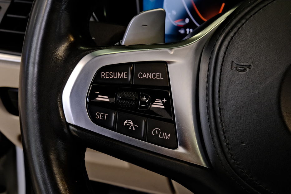 Продам BMW 330 2020 года в Одессе