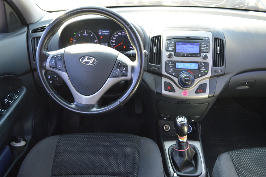 Продам Hyundai i30  2011 года в Одессе