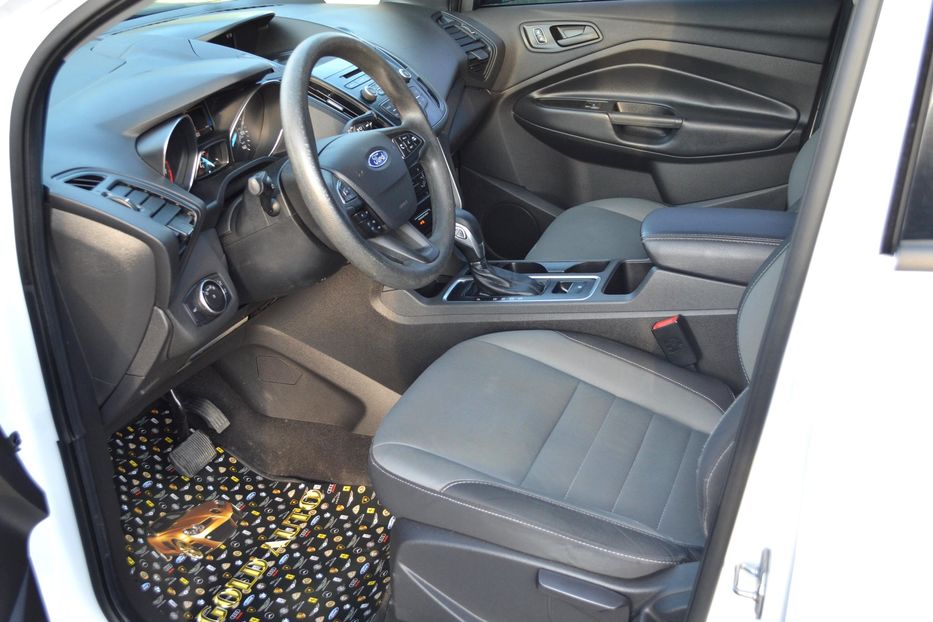 Продам Ford Escape 2017 года в Одессе