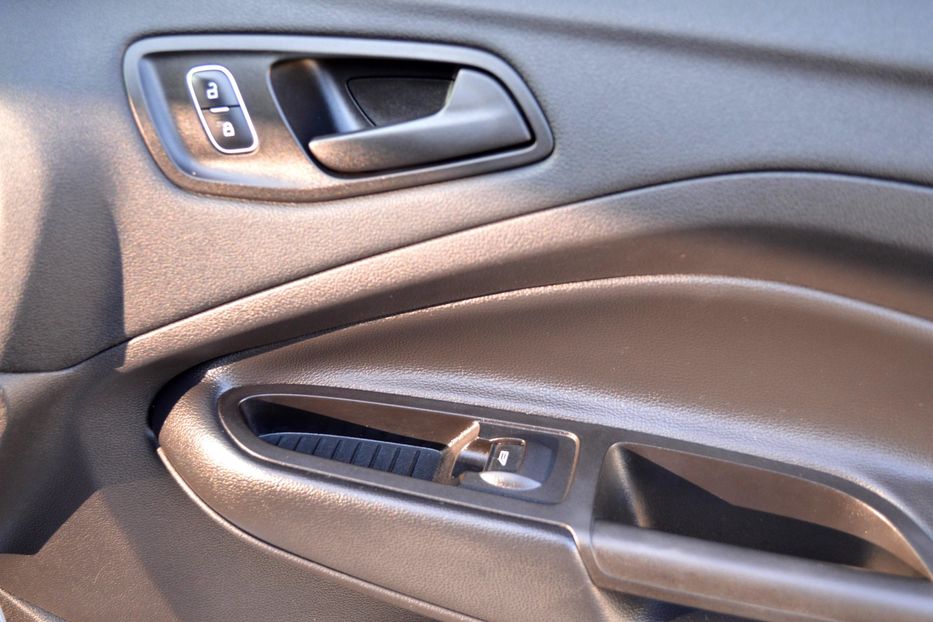 Продам Ford Escape 2017 года в Одессе