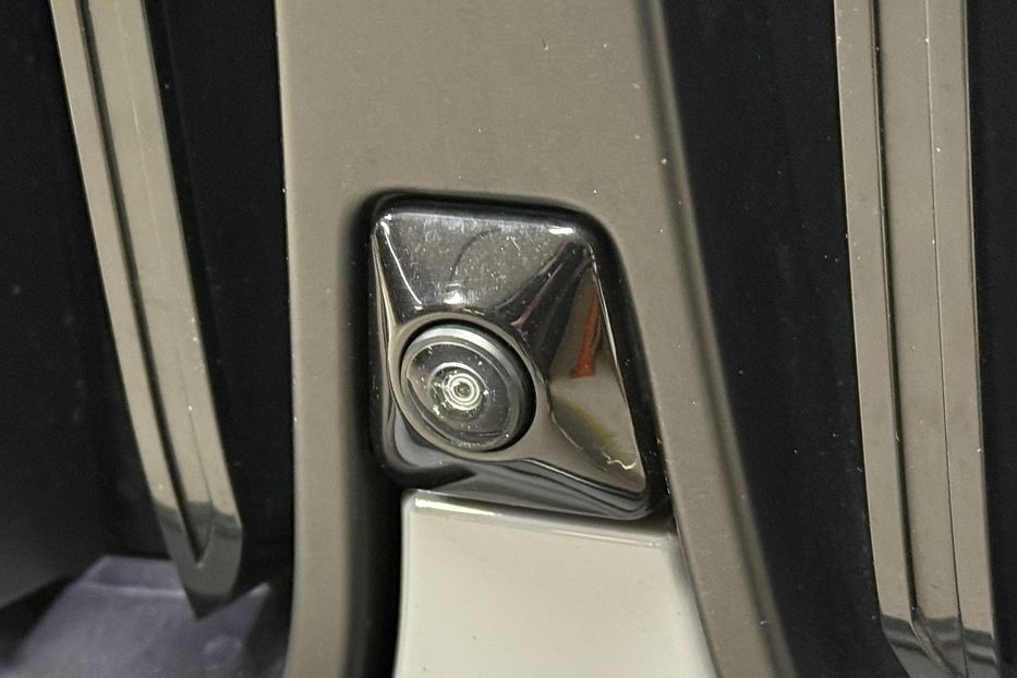 Продам BMW X7 40d Steptronic xDrive 2024 года в Киеве