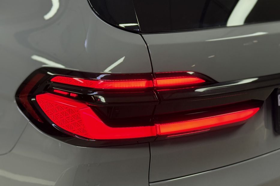 Продам BMW X7 40d Steptronic xDrive 2024 года в Киеве