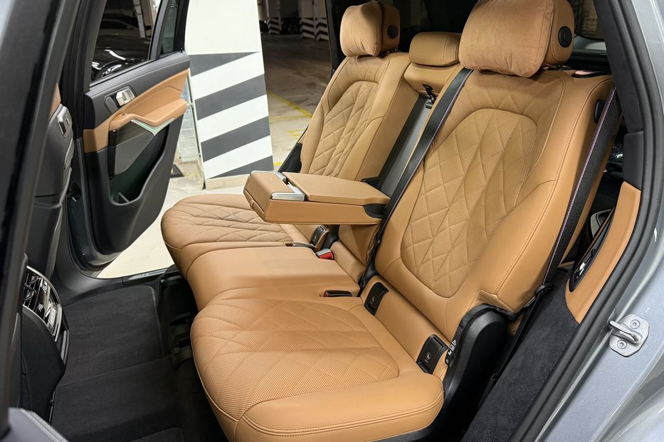 Продам BMW X7 40d Steptronic xDrive 2024 года в Киеве