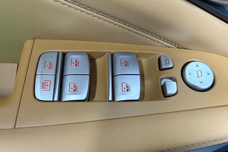 Продам BMW X7 40d Steptronic xDrive 2024 года в Киеве