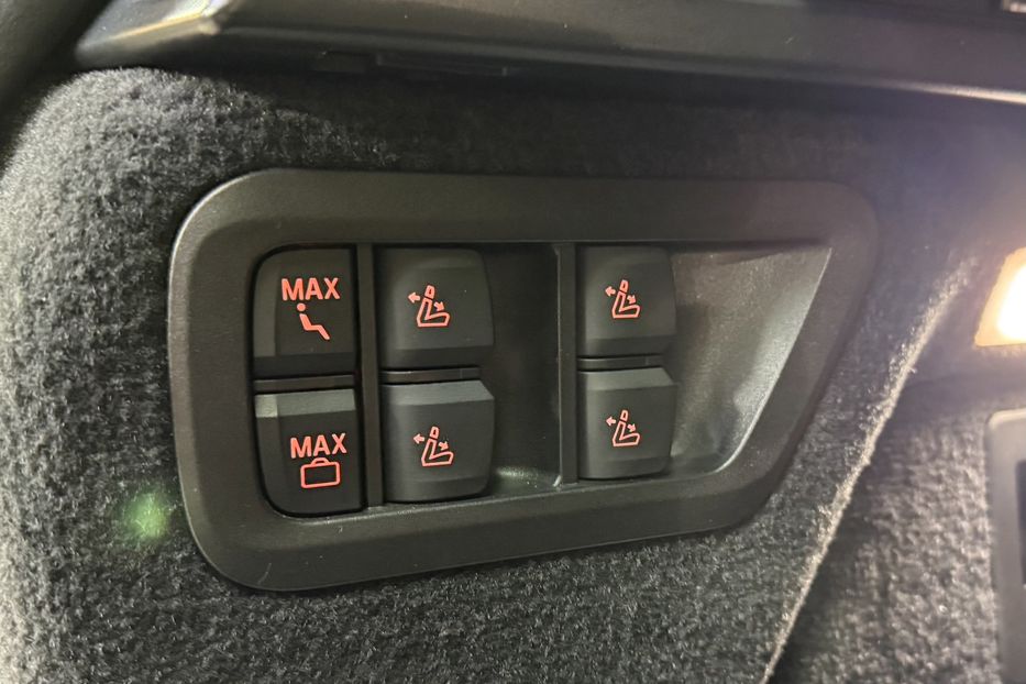 Продам BMW X7 40d Steptronic xDrive 2024 года в Киеве