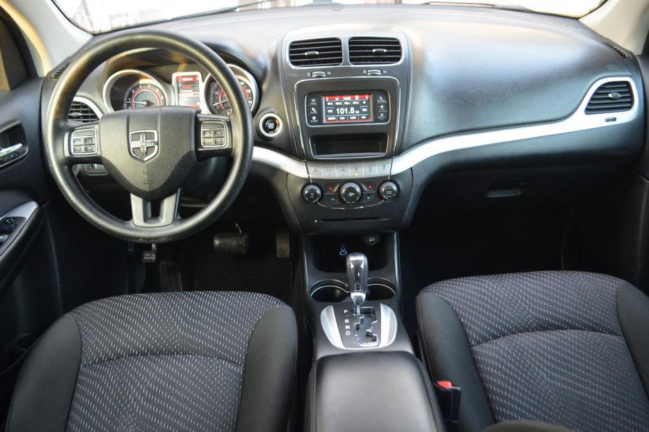 Продам Dodge Journey 2.4 AT (170 к.с.) 2018 года в Киеве