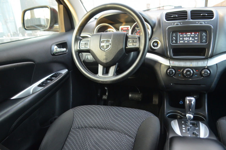 Продам Dodge Journey 2.4 AT (170 к.с.) 2018 года в Киеве