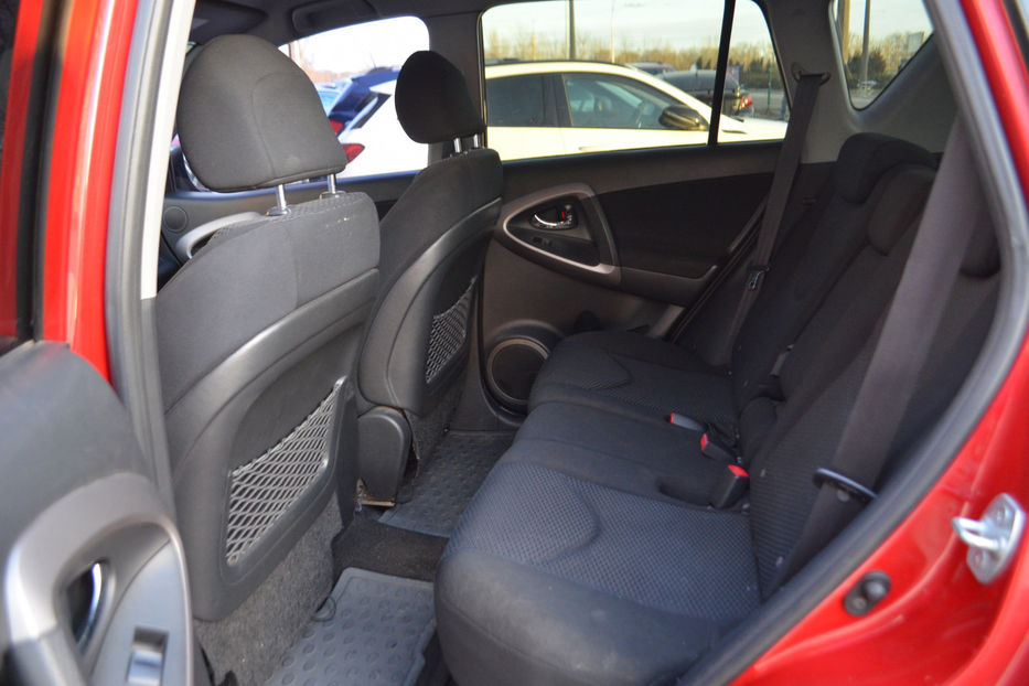 Продам Toyota Rav 4 2.0i AT (152 к.с.) 4WD 2007 года в Киеве