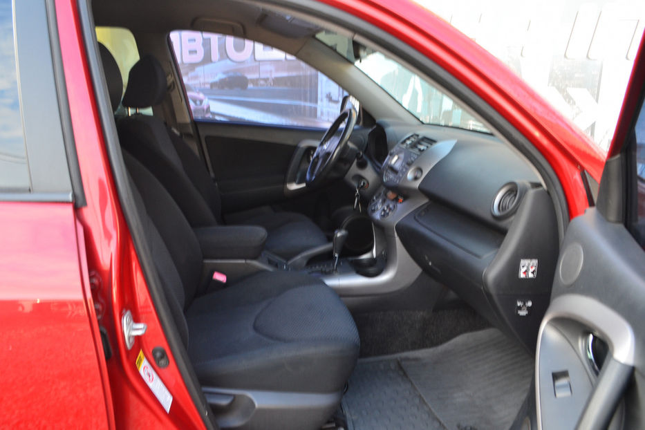 Продам Toyota Rav 4 2.0i AT (152 к.с.) 4WD 2007 года в Киеве