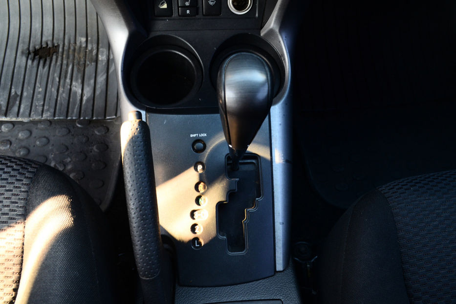 Продам Toyota Rav 4 2.0i AT (152 к.с.) 4WD 2007 года в Киеве