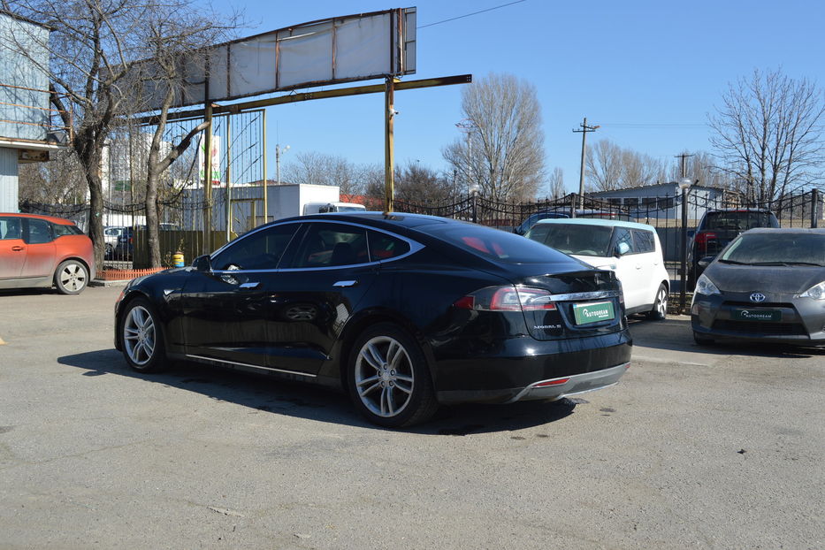 Продам Tesla Model S 2015 года в Одессе
