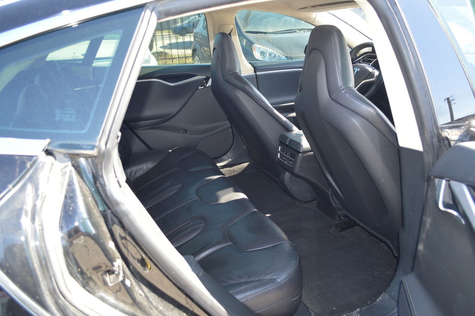Продам Tesla Model S 2015 года в Одессе