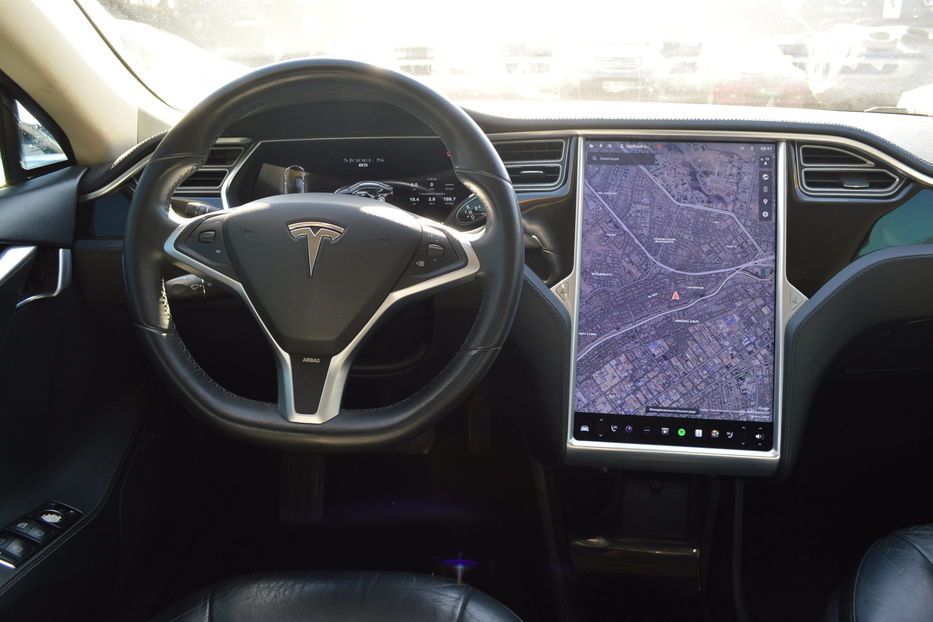 Продам Tesla Model S 2015 года в Одессе
