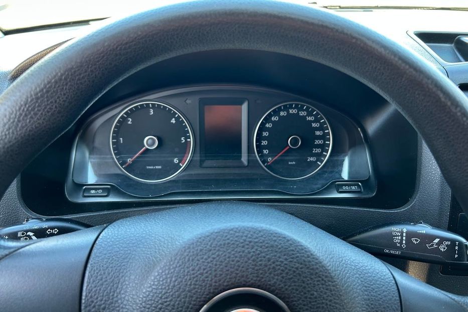 Продам Volkswagen T5 (Transporter) пасс. 2015 года в Черновцах