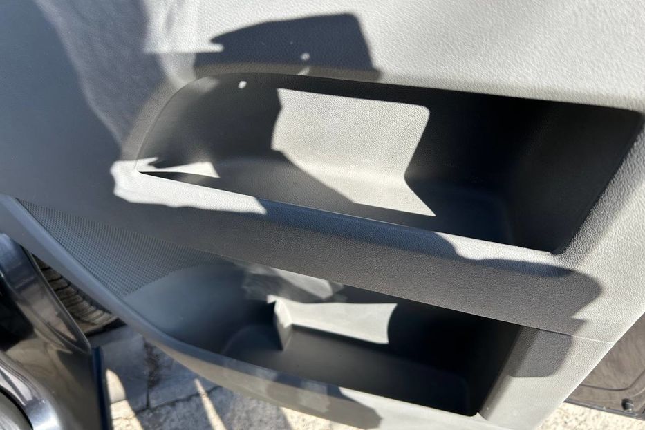 Продам Volkswagen T5 (Transporter) пасс. 2015 года в Черновцах