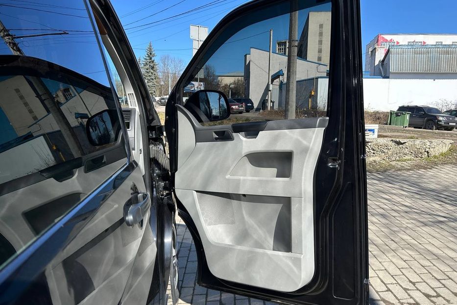 Продам Volkswagen T5 (Transporter) пасс. 2015 года в Черновцах