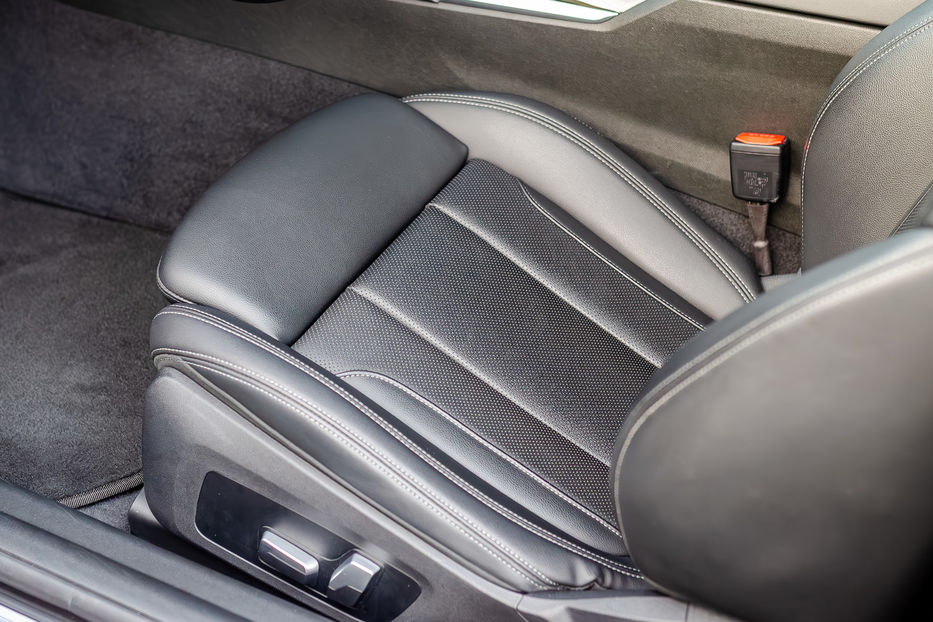 Продам BMW 2 Series 240i 2022 года в Киеве